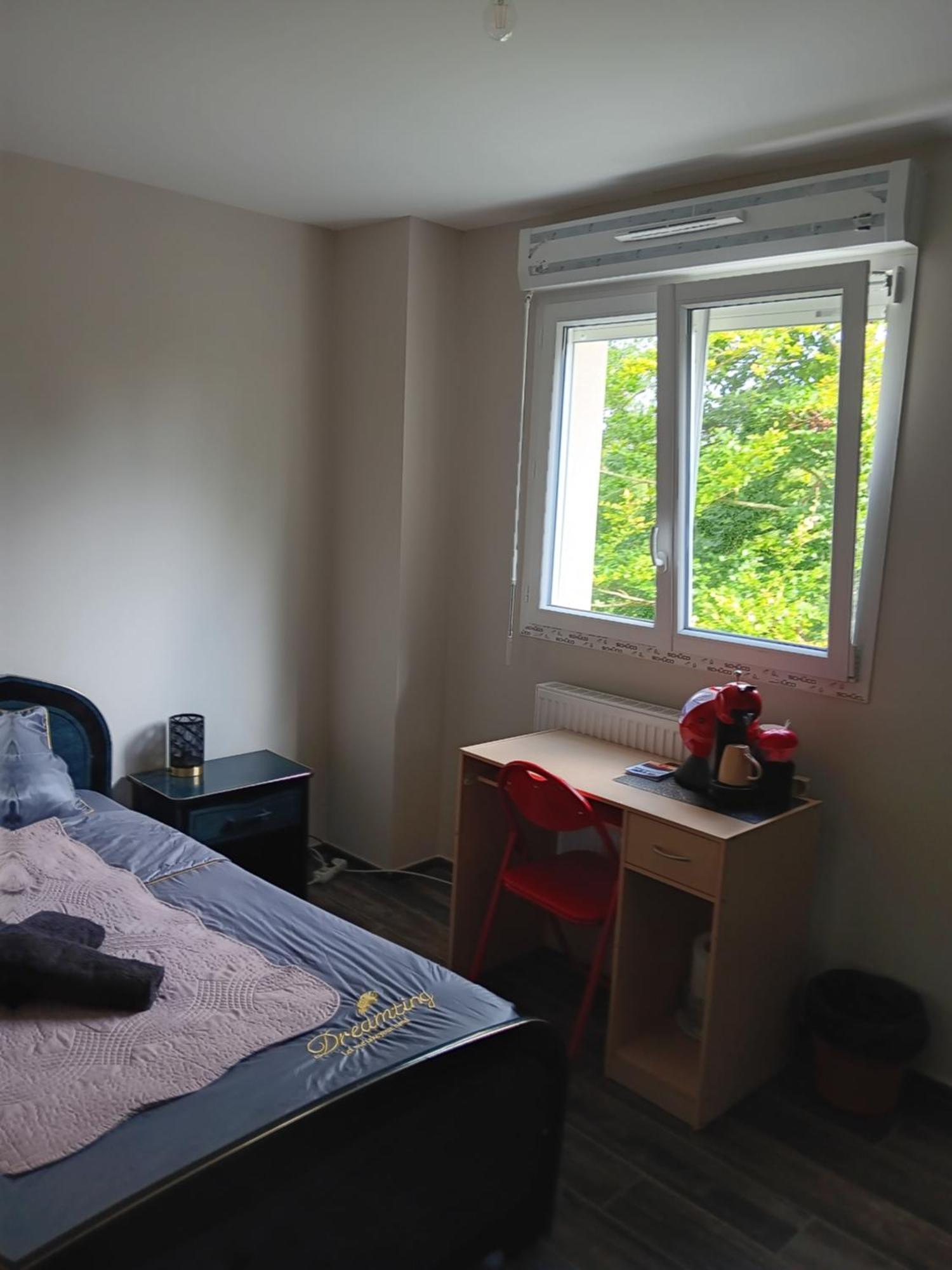 Chambre Privee Dans Une Maison Familiale Charmes  Dış mekan fotoğraf