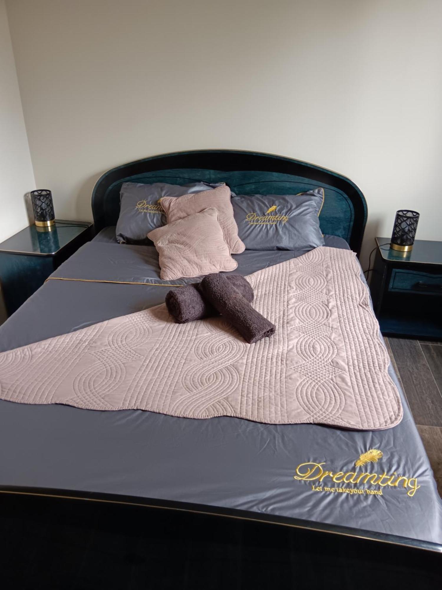 Chambre Privee Dans Une Maison Familiale Charmes  Dış mekan fotoğraf